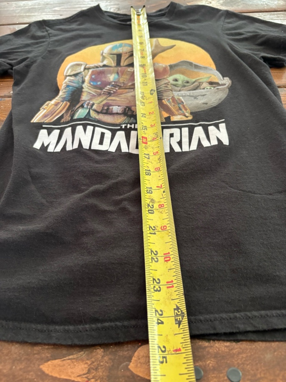 Star Wars **The Mandalorian** WOMENS Black Graphic Tee SMALL SM VINTAGE - Picture 5 of 8